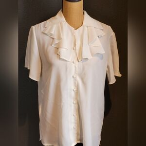 Susan Bristol Petite Med Ivory Short Sleeve Button-up Blouse